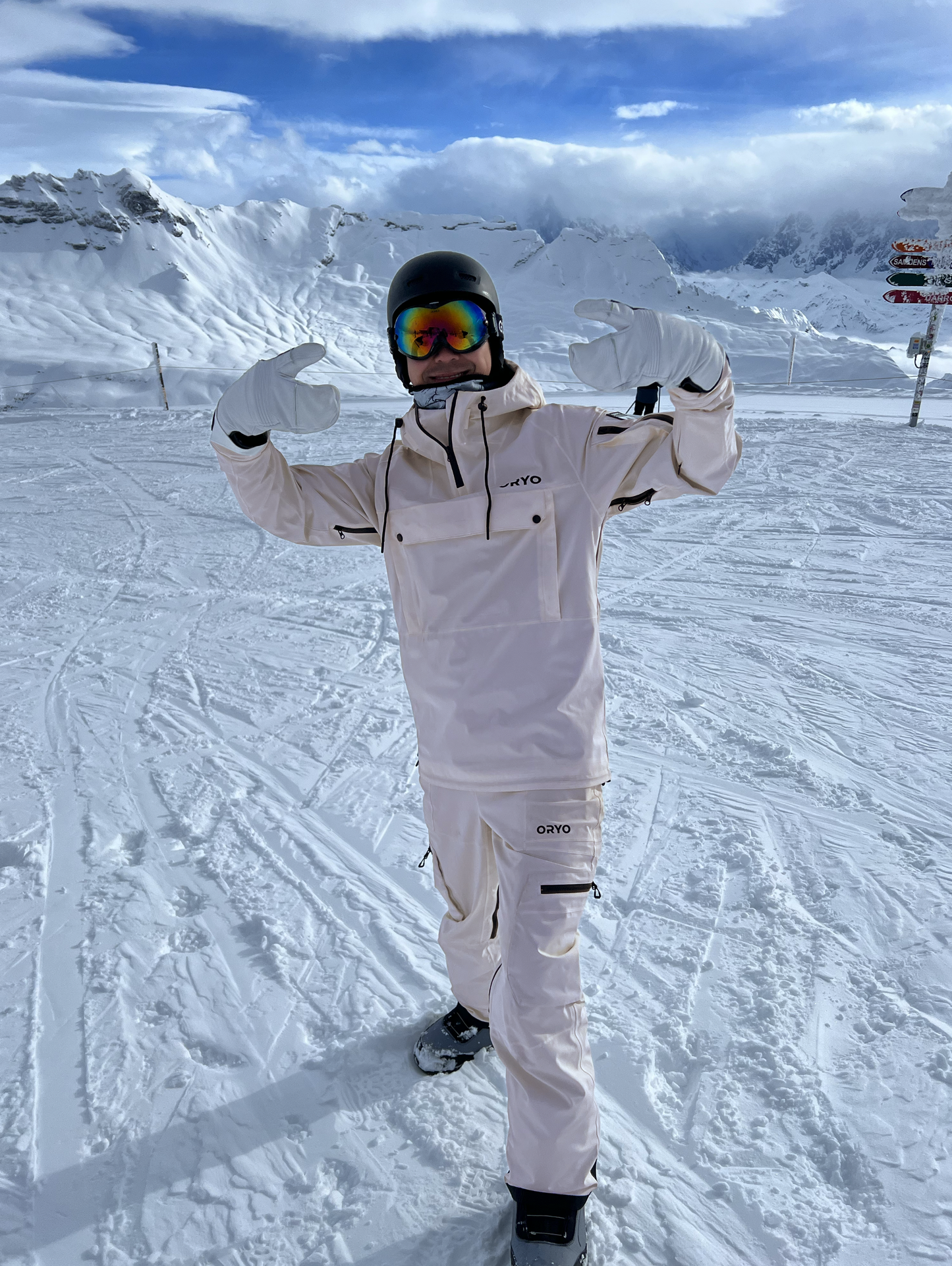 ORYO SNOWBOARD BEIGE TECH TROUSERS